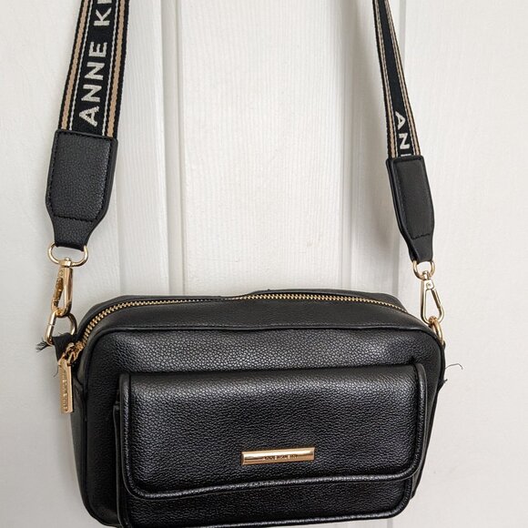 ANNE KLEIN Jet Set Small Pebbled LeatherConvertible Crossbody Bag Black .